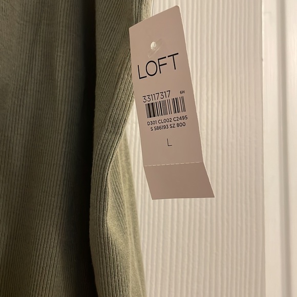 NWT Loft green tank - Picture 2 of 2